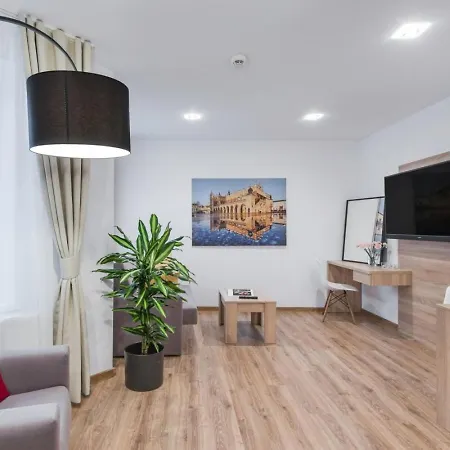 Old Town Apartments - B34-2